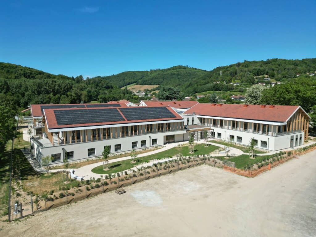Le nouvel EHPAD du CH de Rives situé sur la commune du Grand Lemps vu du ciel !